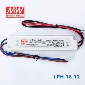 LPH-18-12   18W   220V输入   12V   1.5A明纬牌恒压输出IP67防水塑壳LED电源