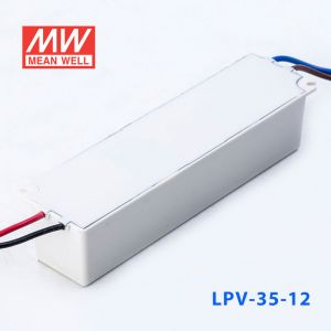 LPV-35-12   35W   12V   3A明纬牌恒压输出IP67防水塑壳LED照明电源