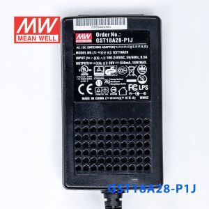 GST18A28-P1J  18W 28V0.64A高效能低空载损耗绿色节能桌上型适配器