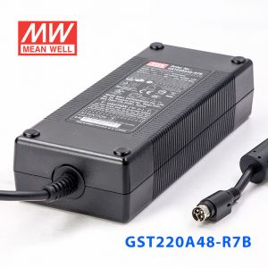 GST220A48-R7B 220W 48V4.6A高效能低空载损耗绿色节能桌上型适配器