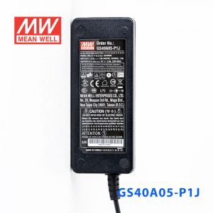 GS40A05-P1J 40W 5V5A 输出绿色能源明纬电源适配器(三线插口)