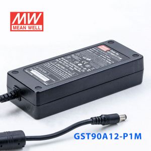 GST90A12-P1M 81W 12V6.67A高效能低空载损耗绿色节能桌上型适配器