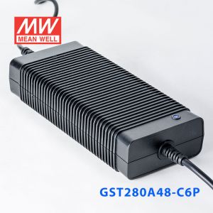 GST280A48-C6P 280W 48V5.84A高效能低空载损耗绿色节能桌上型适配器