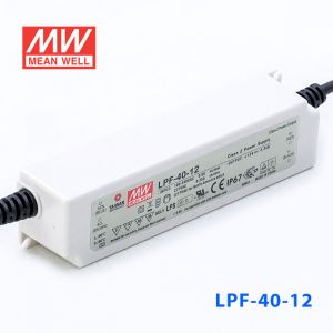 LPF-40-12  40W  12V  3.34A  恒压+恒流有PFC高效率塑壳IP67防水LED电源