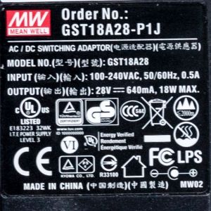 GST18A28-P1J  18W 28V0.64A高效能低空载损耗绿色节能桌上型适配器