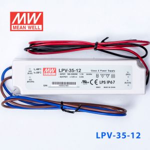 LPV-35-12   35W   12V   3A明纬牌恒压输出IP67防水塑壳LED照明电源