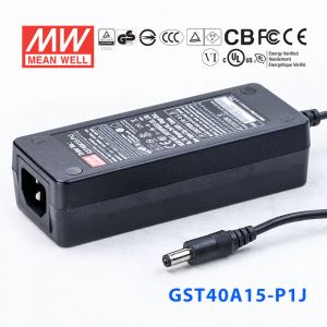 GST40A15-P1J 40W 15V2.67A高效能低空载损耗绿色节能桌上型适配器
