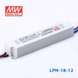 LPH-18-12   18W   220V输入   12V   1.5A明纬牌恒压输出IP67防水塑壳LED电源