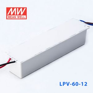 LPV-60-12    60W   12V   5A明纬牌恒压输出IP67防水塑壳LED照明电源