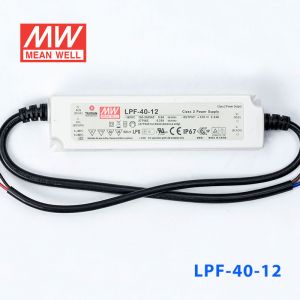 LPF-40-12  40W  12V  3.34A  恒压+恒流有PFC高效率塑壳IP67防水LED电源